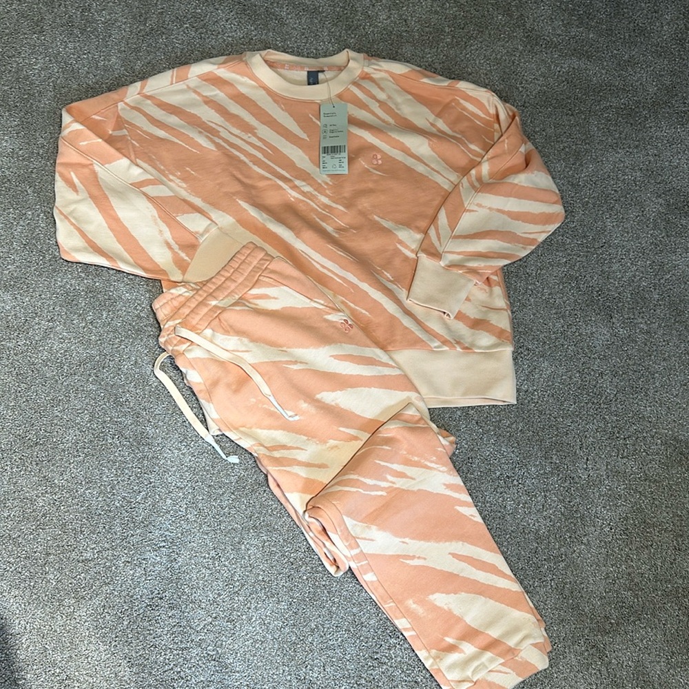 Sweaty Betty size L sweatsuit NWT